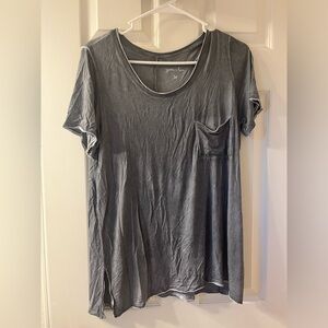 grace & lace women’s light gray perfect pocket scoop neck side slit tee